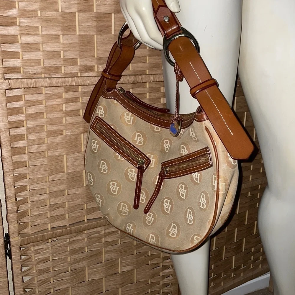 Dooney & Bourke Bag Signature Logo Hobo Shoulder Bag Dooney Shoulder Bag 🔥